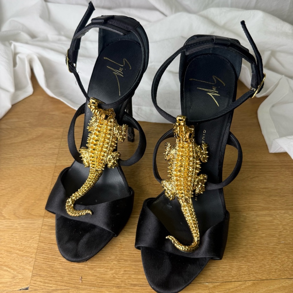 Vintage Giuseppe Zanotti Alligator Heels - Picture 6 of 7